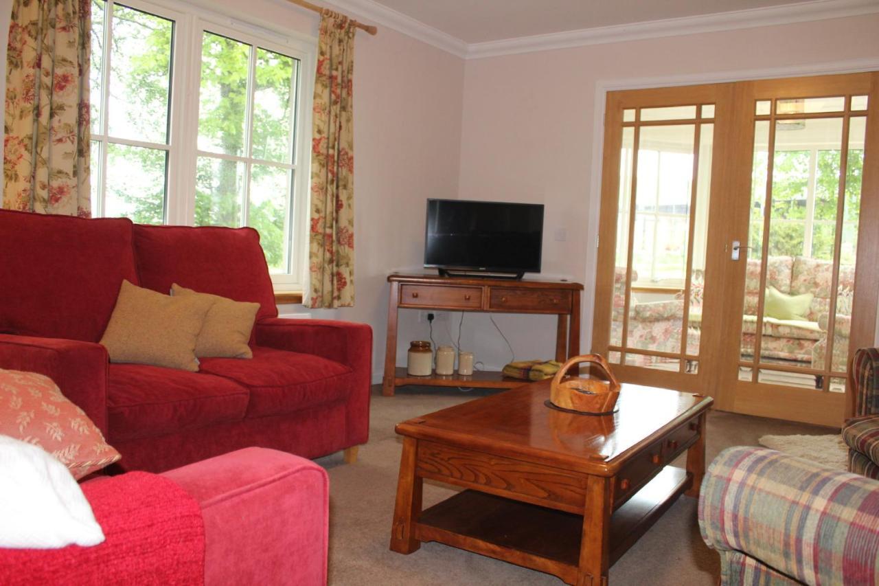 Roualeyn Villa Huntly Exterior photo